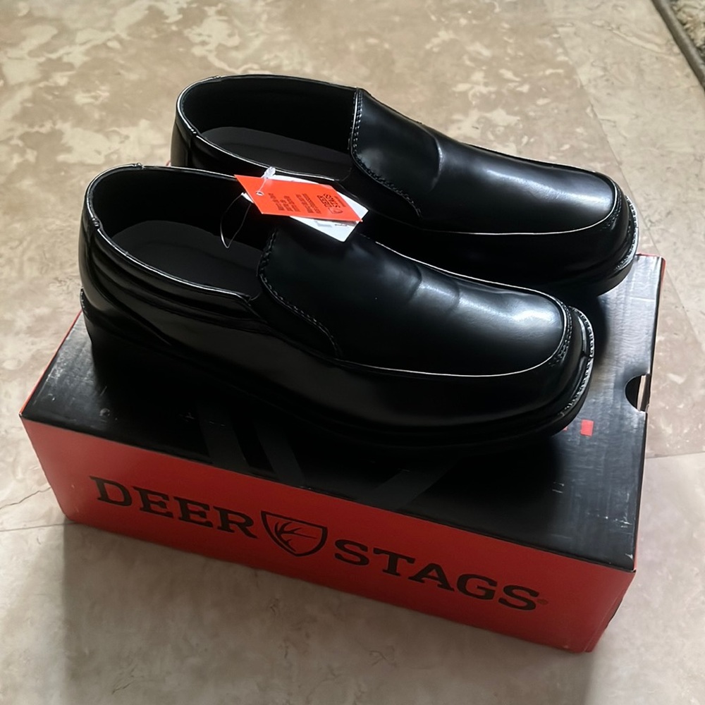 💕HP💕NIB - Deer Stags boys black slip on dress shoes “Brian” size 4.5W